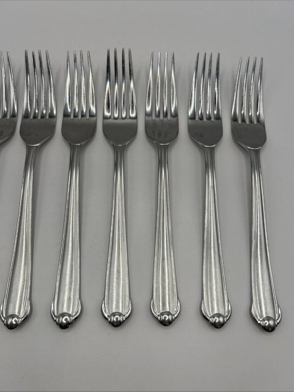 Mikasa CLASSICO SATIN Dinner Forks (Set of 8) Gerald Patrick 18/8 Korea 8 1/8" - Picture 3 of 16